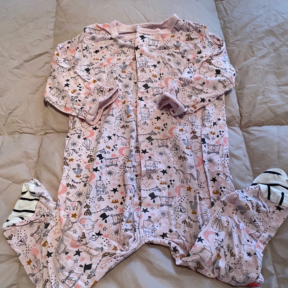 Magnetic Me Sleeper, 3-6 months.